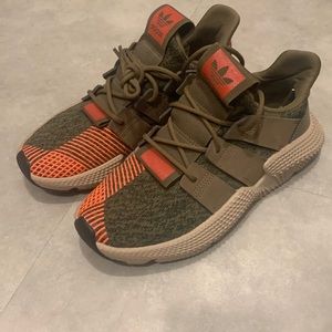 Womens Adidas Sneakers Size 6